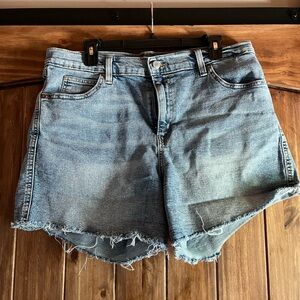Levi size 14 W 32 Jean shorts distressed denim high waisted mom shorts